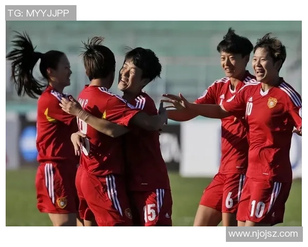 足球明星背后隐藏的故事与她们的青春岁月揭秘