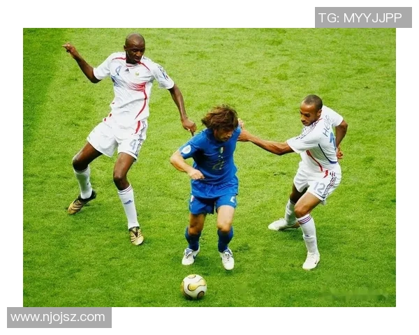 耳朵为名的足球明星们他们的传奇故事与精彩瞬间